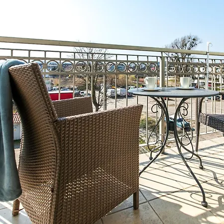 Sloneczny Z Parkingiem Apartman *